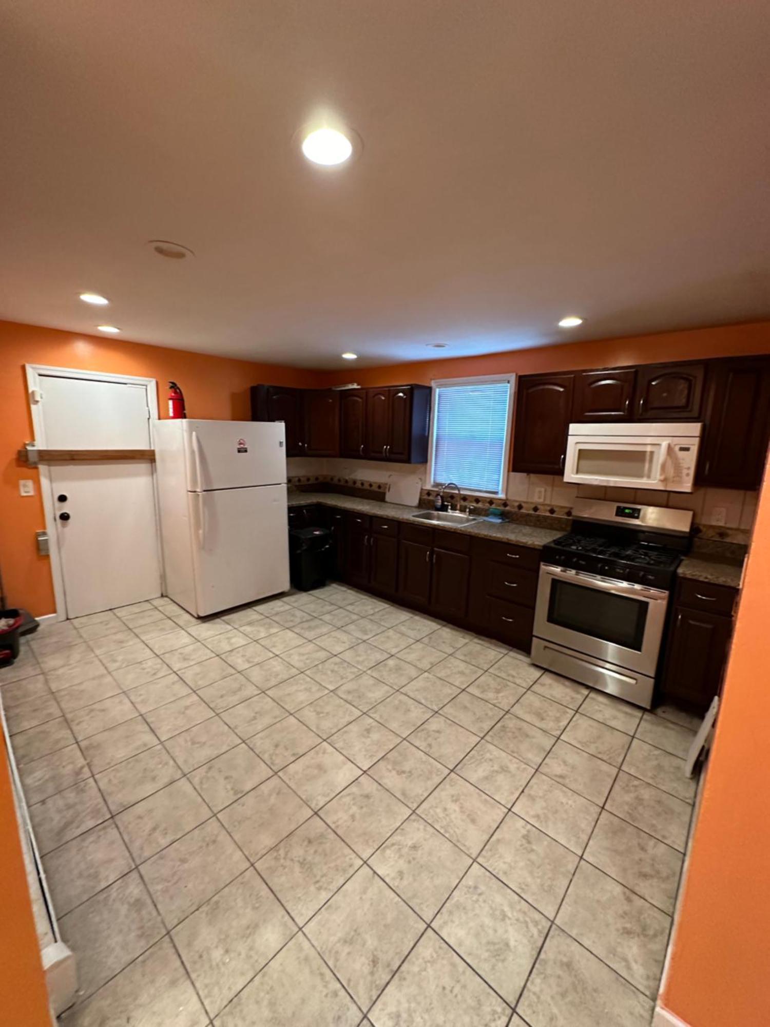 Fidelia Jade Room Queen Bed Minutes From Newark Liberty International Airport And Newark Penn Station Bagian luar foto