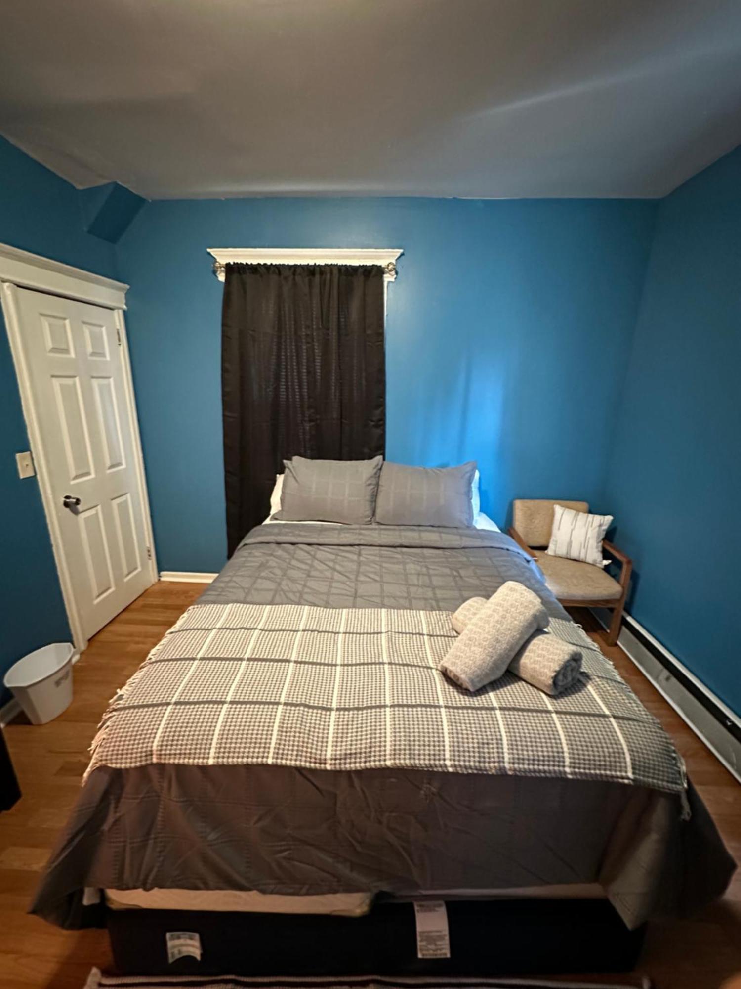 Fidelia Jade Room Queen Bed Minutes From Newark Liberty International Airport And Newark Penn Station Bagian luar foto